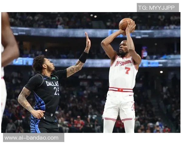 杜兰特谈末节未登场表示信任乌度卡的每个战术决定